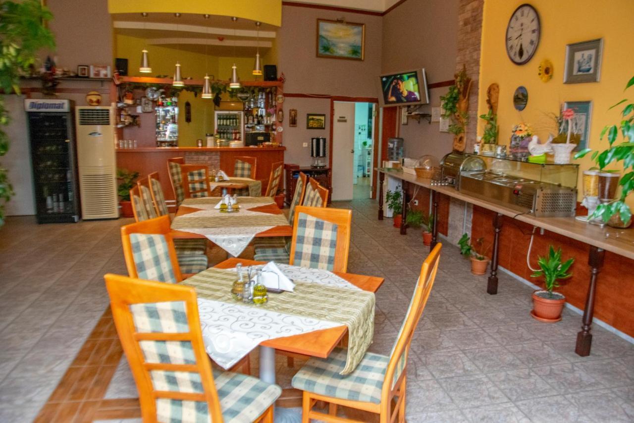 Family Hotel Rainbow Sweti Wlas Exterior foto
