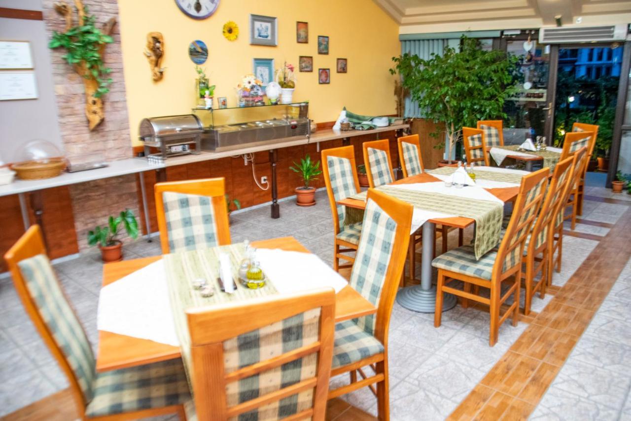 Family Hotel Rainbow Sweti Wlas Exterior foto