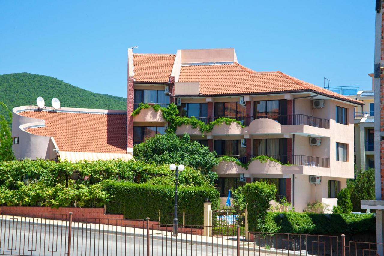 Family Hotel Rainbow Sweti Wlas Exterior foto