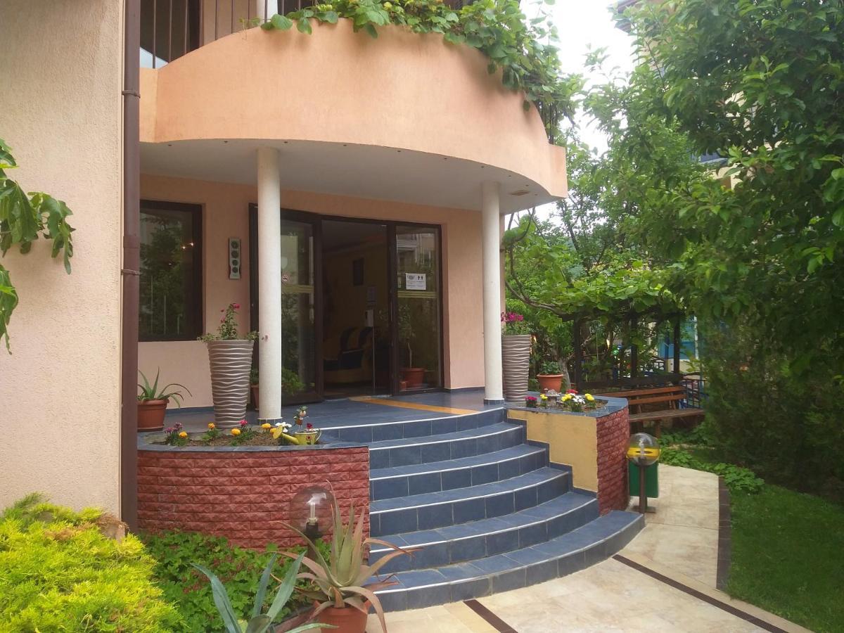Family Hotel Rainbow Sweti Wlas Exterior foto