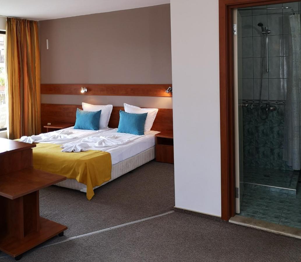 Family Hotel Rainbow Sweti Wlas Exterior foto