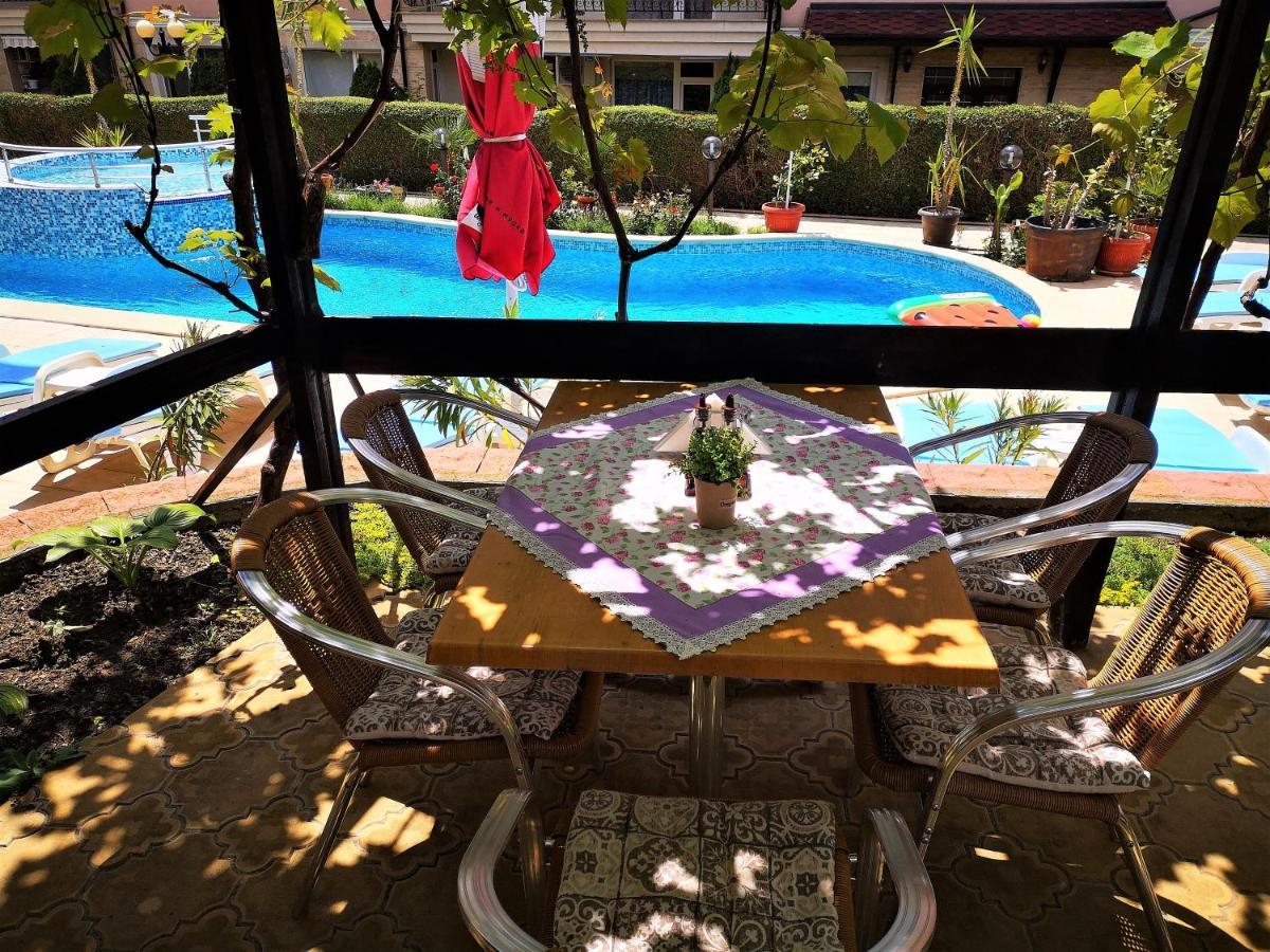 Family Hotel Rainbow Sweti Wlas Exterior foto